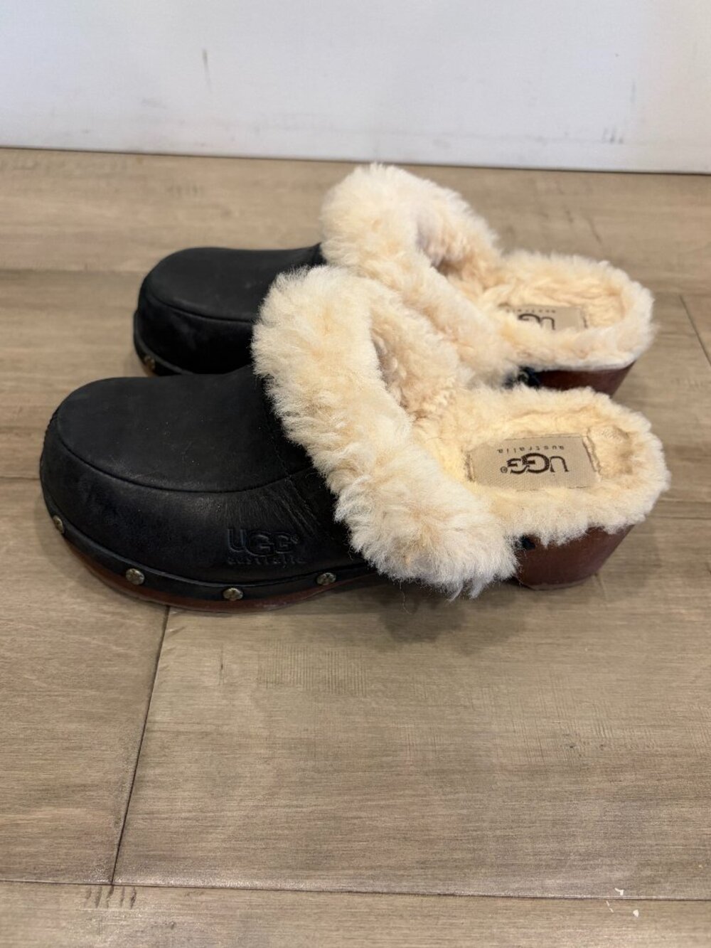 Vintage UGG Clogs size 3